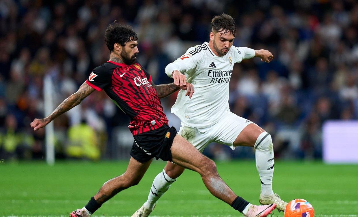 开云体育官网-皇马绝杀巴萨，托马斯穆勒乌龙送礼西甲