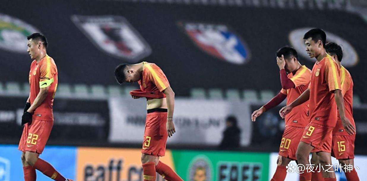 包含巴塞罗那主场横扫对手，领先优势扩大的词条